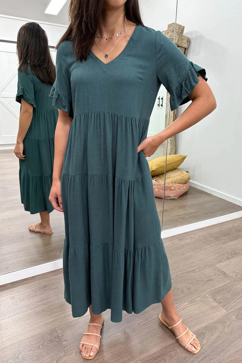Sophisticated Dress with a Clean Classic Look