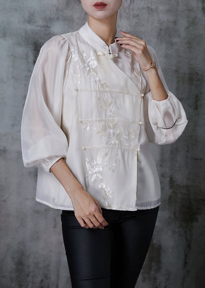 Beautifully Crafted Blouse in a Classic Style