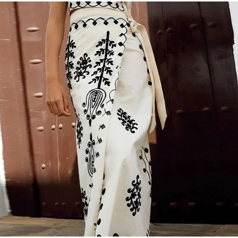 A Vintage Style Top with Delicate Timeless Details