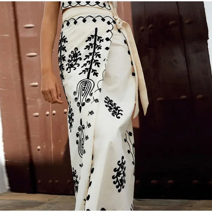 A Vintage Style Top with Delicate Timeless Details