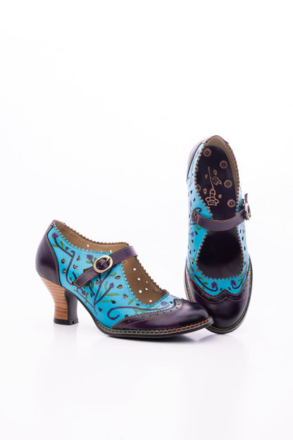 Beautifully Finished Garment in a Timeless Design