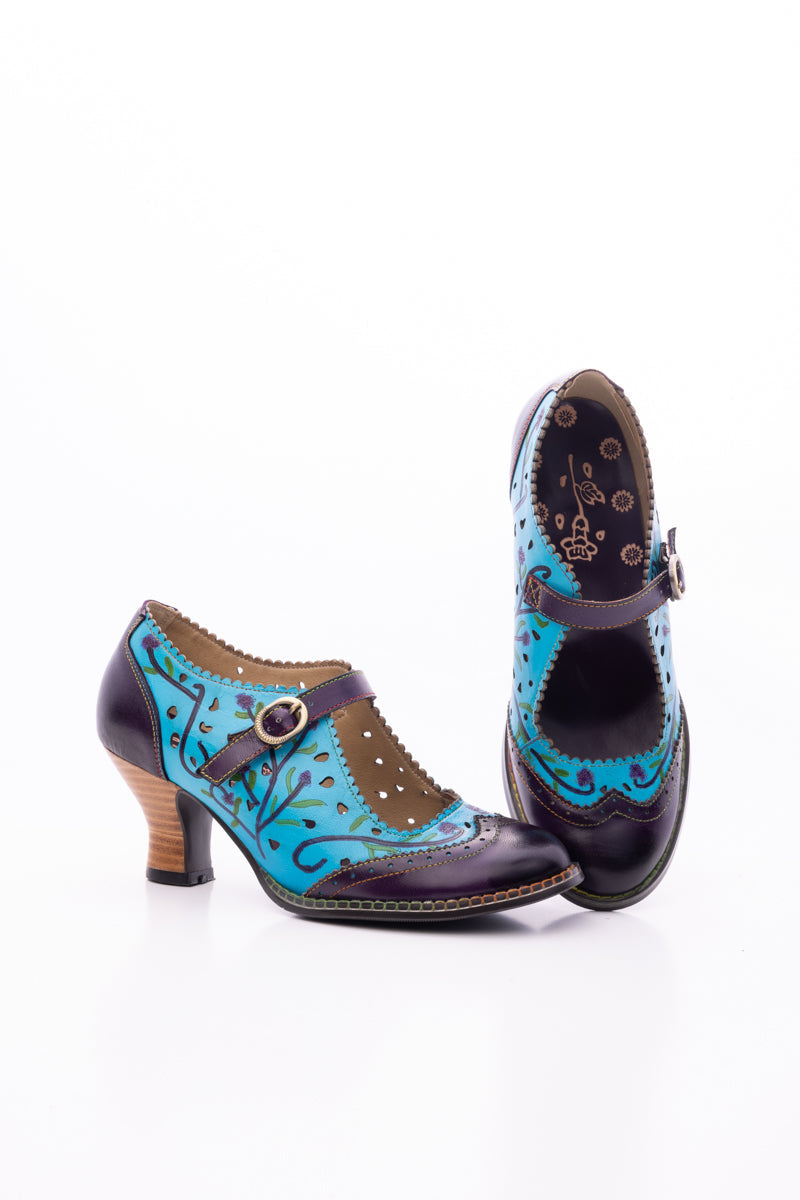 Beautifully Finished Garment in a Timeless Design