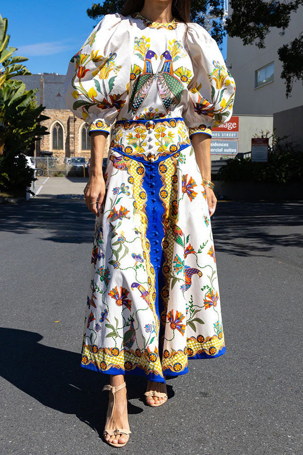 Effortlessly Elegant Garment with a Timeless Design