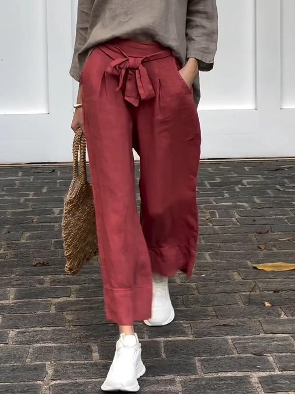 Well Tailored Trousers with a Graceful Silhouette