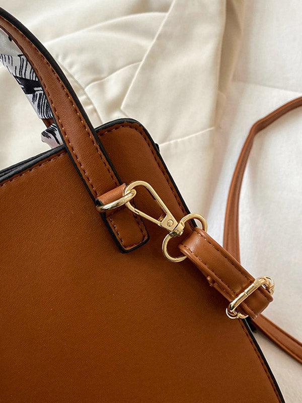 A Vintage Style Bag with Delicate Timeless Details