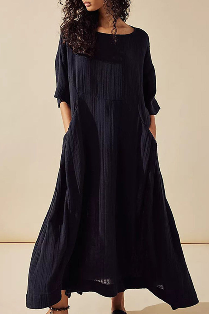 Effortlessly Elegant Dress with a Timeless Design