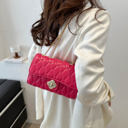 Well Tailored Bag with a Graceful Silhouette
