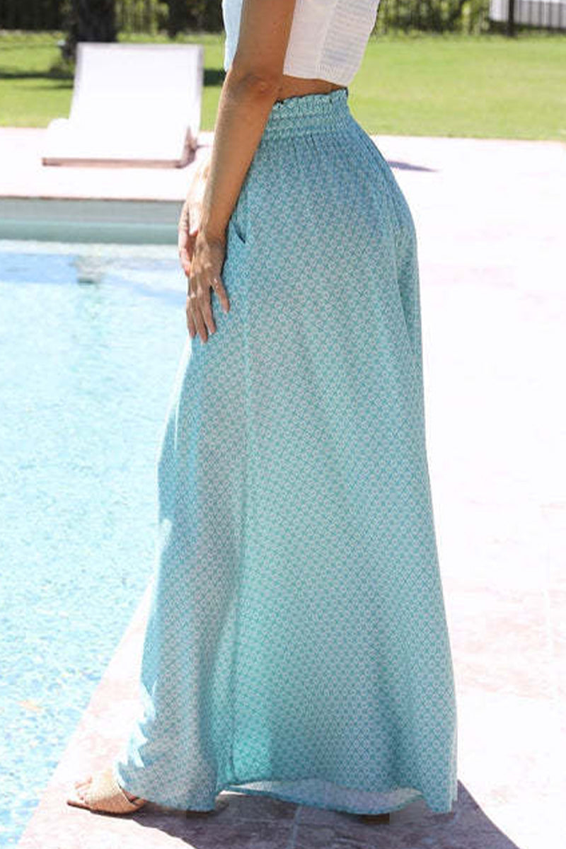 Sophisticated Garment with a Clean Classic Look