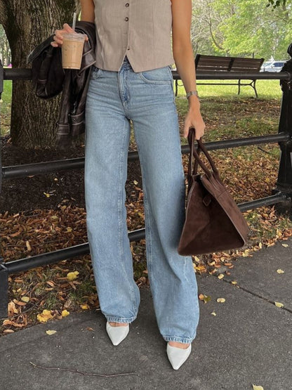 Beautifully Crafted Bag in a Classic Style