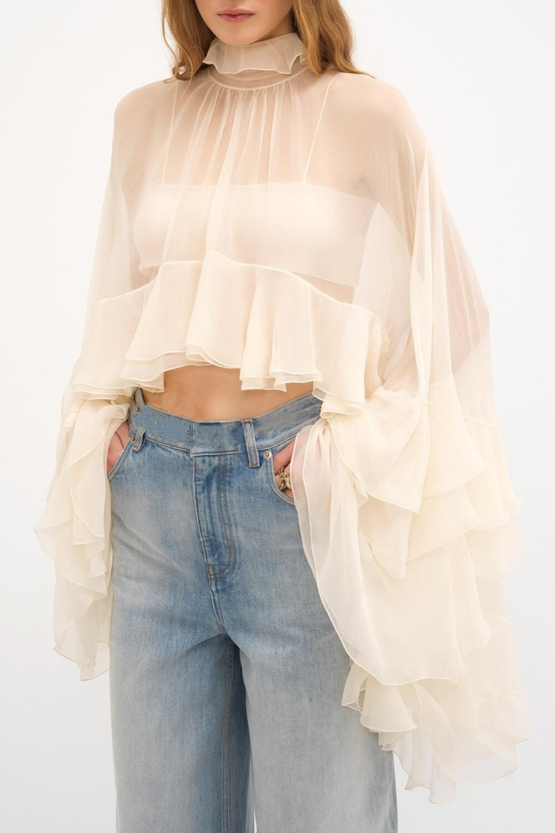 Beautifully Crafted Blouse in a Classic Style