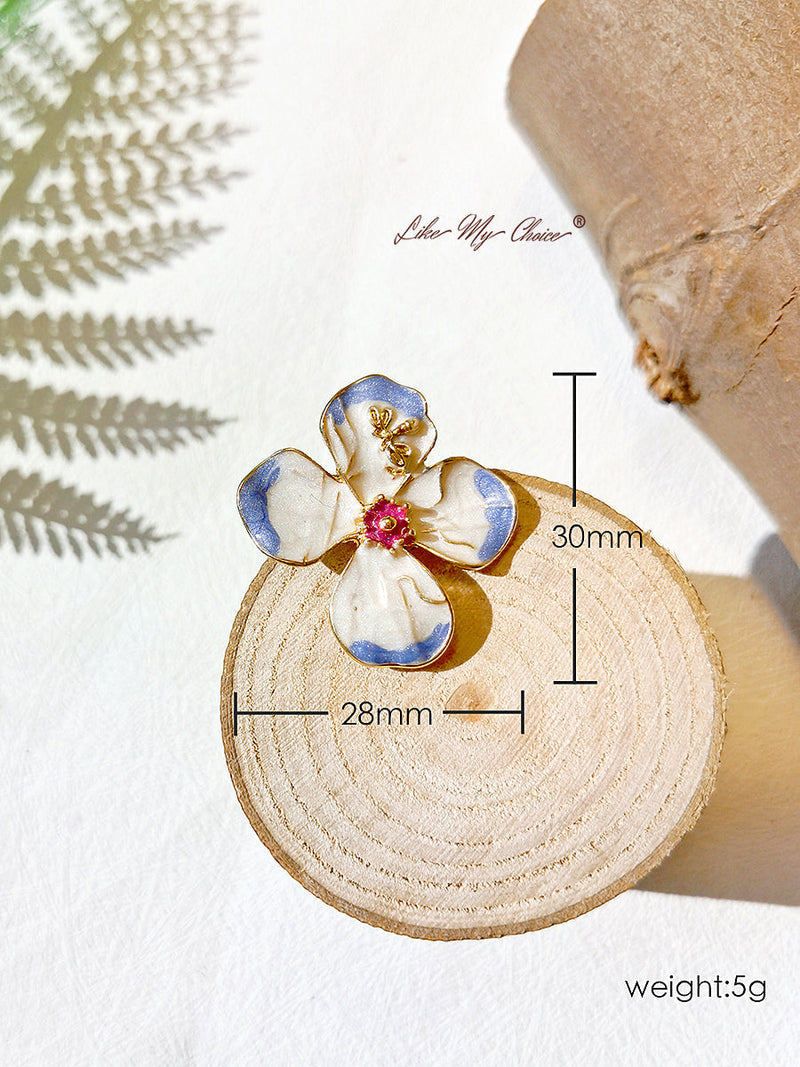 A Vintage Style Garment with Delicate Timeless Details