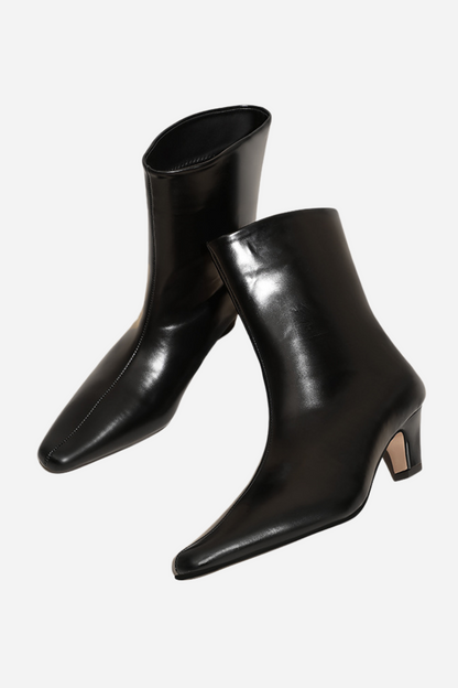 Elegantly Styled Boots for Everyday Wear