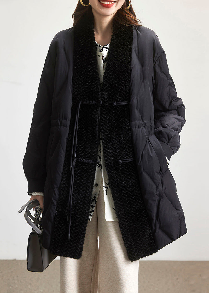 Beautifully Finished Coat in a Timeless Design
