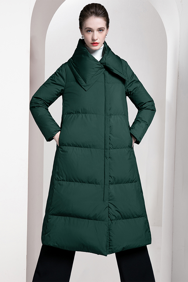 Well Tailored Garment with a Graceful Silhouette