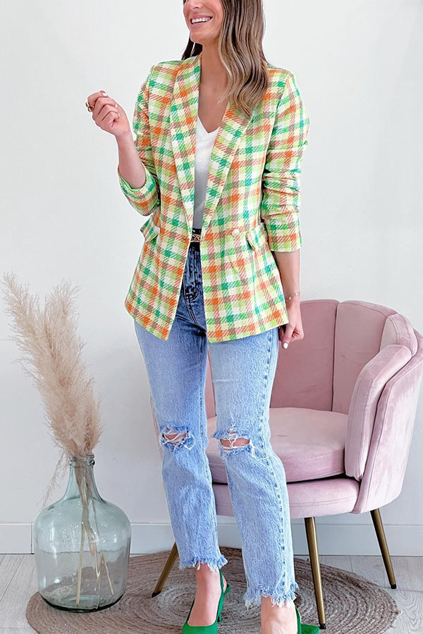 Effortlessly Elegant Jacket with a Timeless Design