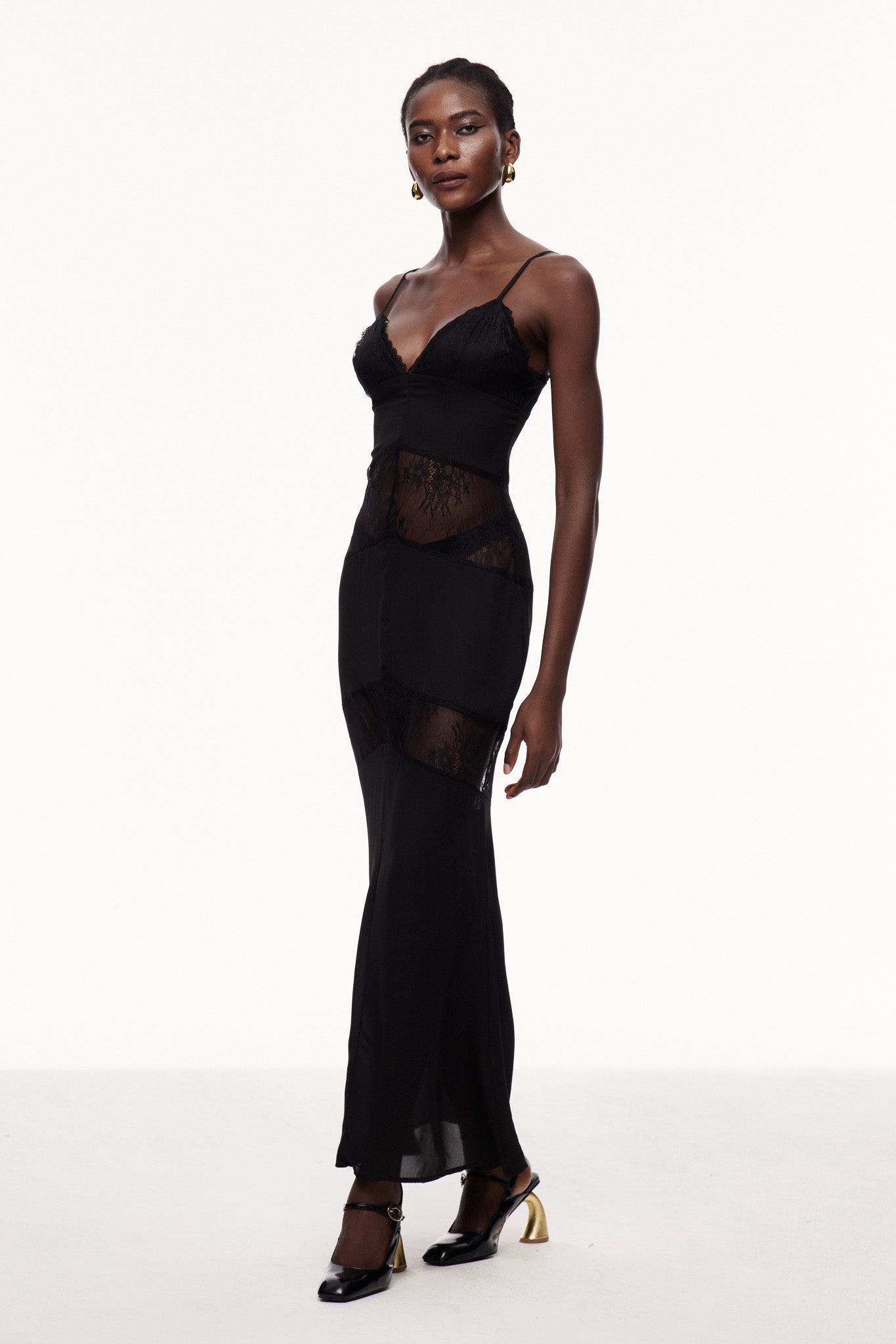 Sophisticated Dress with a Clean Classic Look