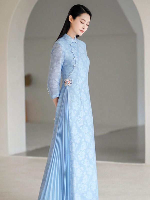 A Vintage Style Garment with Delicate Timeless Details