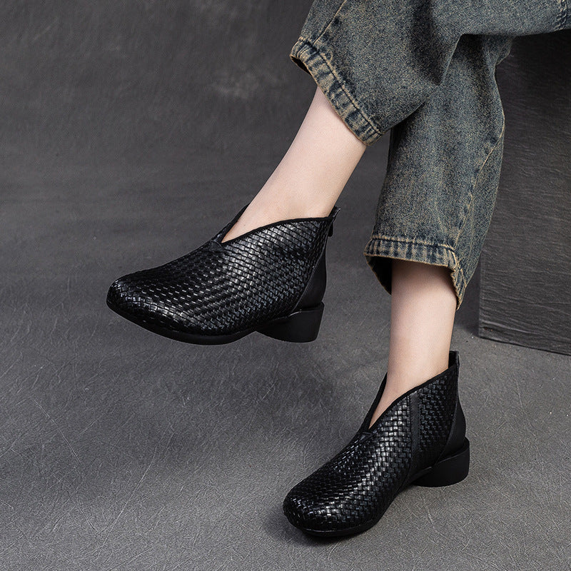 Elegantly Styled Boots for Everyday Wear