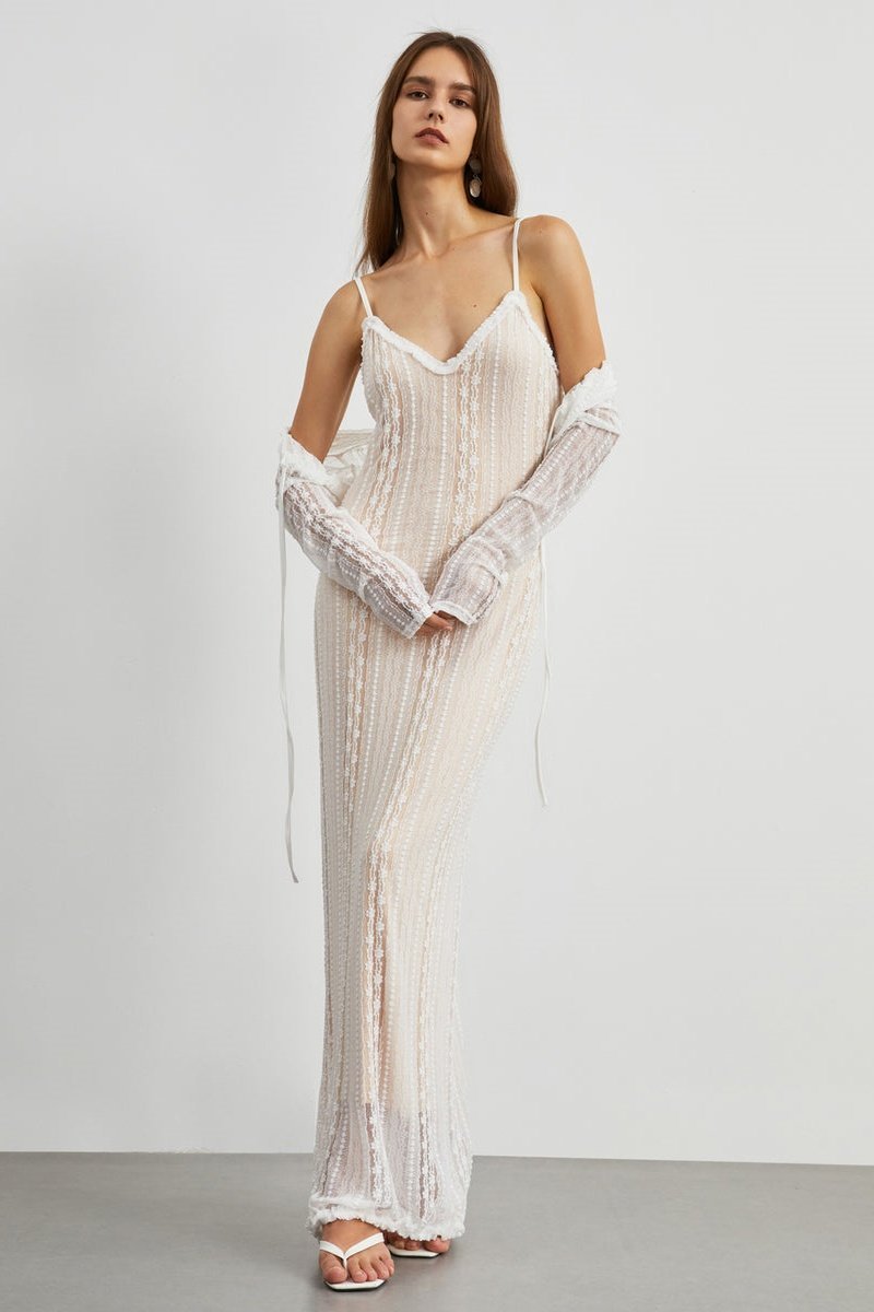 Well Tailored Garment with a Graceful Silhouette