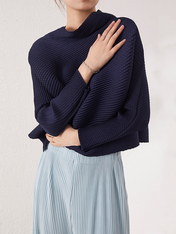 Well Tailored T-Shirt with a Graceful Silhouette