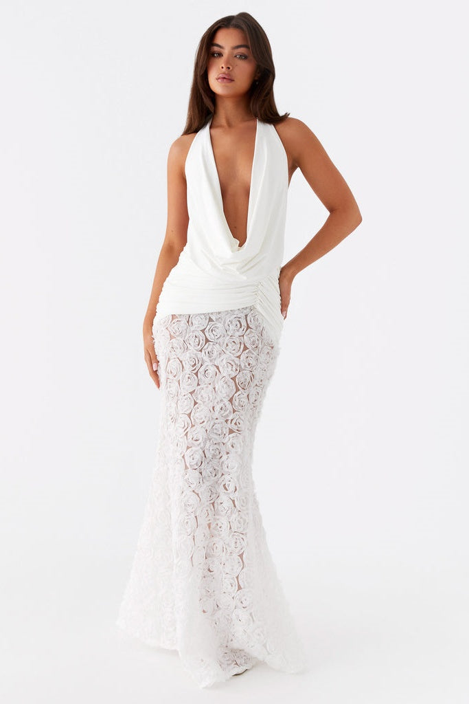 Effortlessly Elegant Dress with a Timeless Design