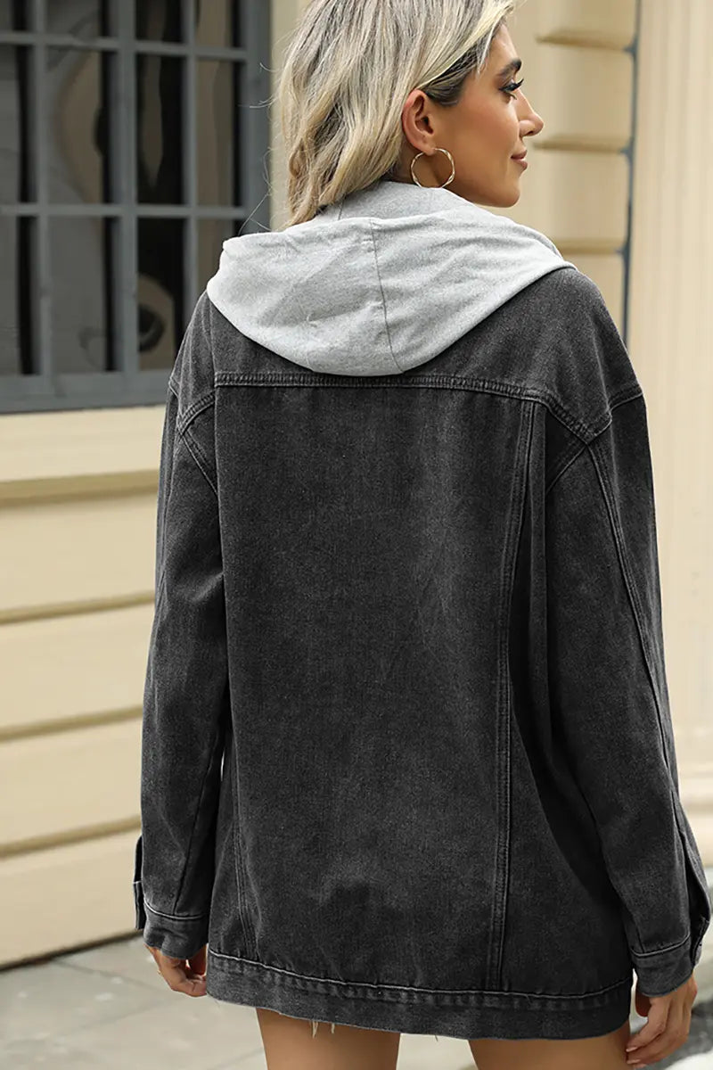 Effortlessly Elegant Jacket with a Timeless Design