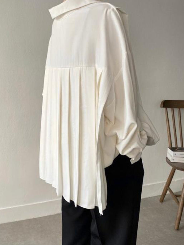 Sophisticated Blouse with a Clean Classic Look