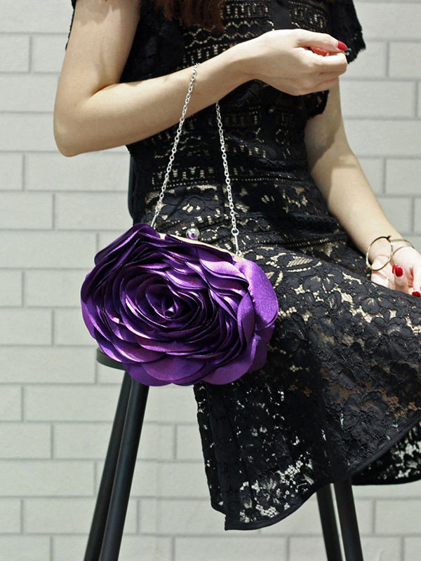 A Vintage Style Bag with Delicate Timeless Details