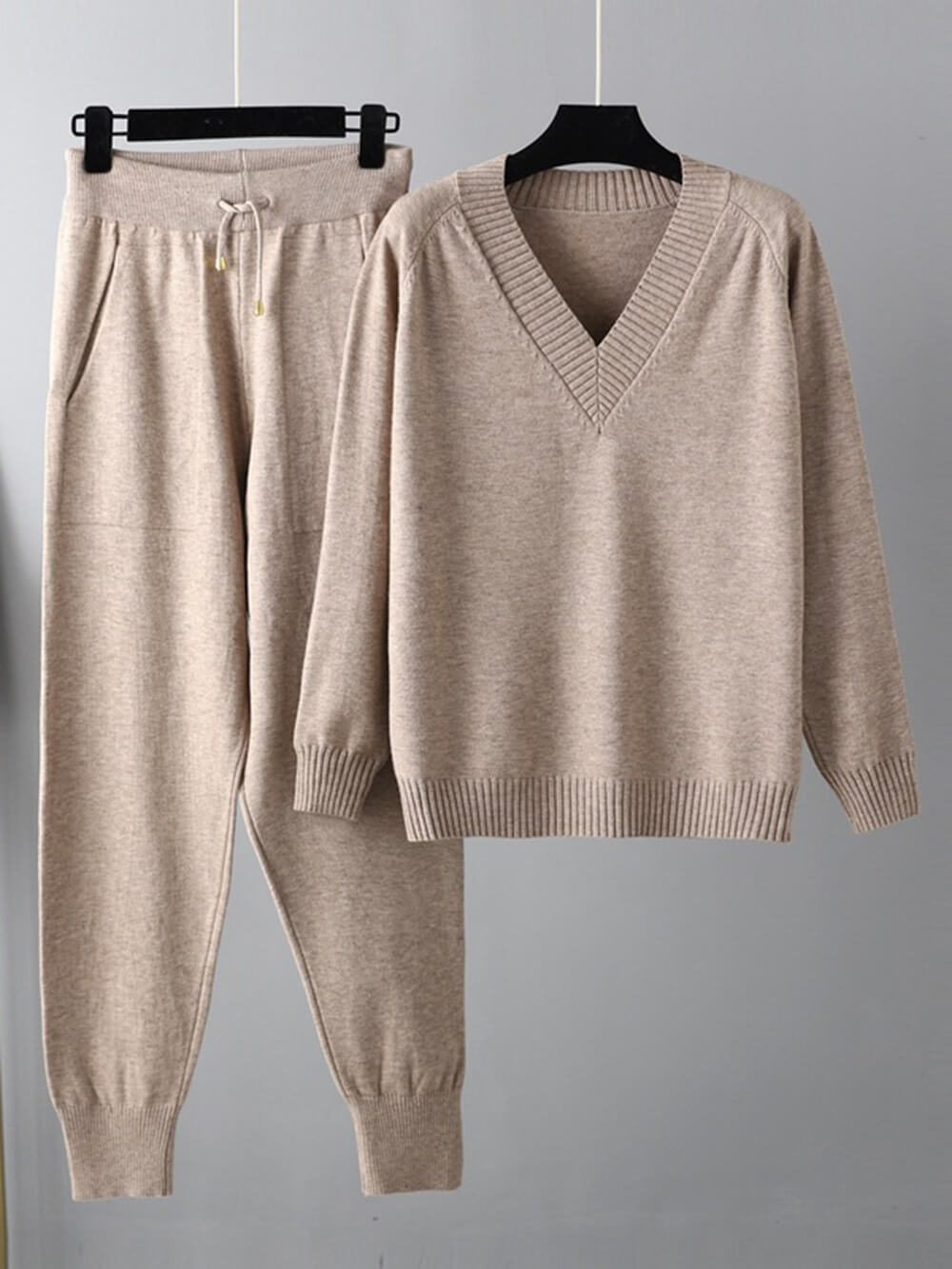 Beautifully Finished Pullover in a Timeless Design