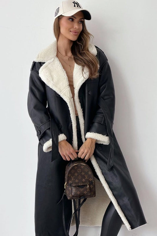 Gracefully Styled Coat for Any Occasion