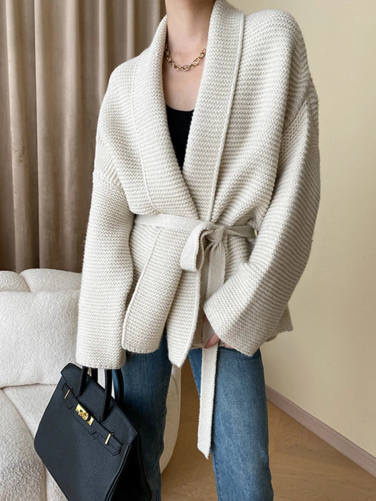 Gracefully Styled Cardigan for Any Occasion