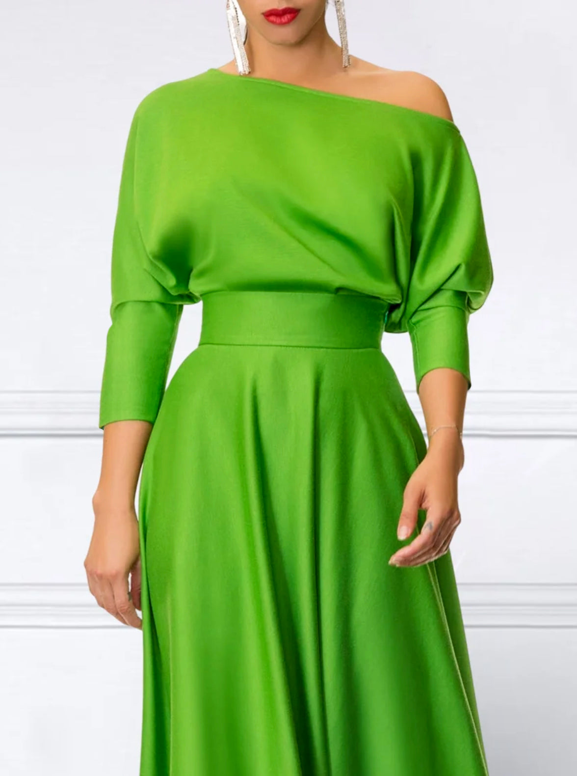 Classic Vintage Dress with a Flattering Fit