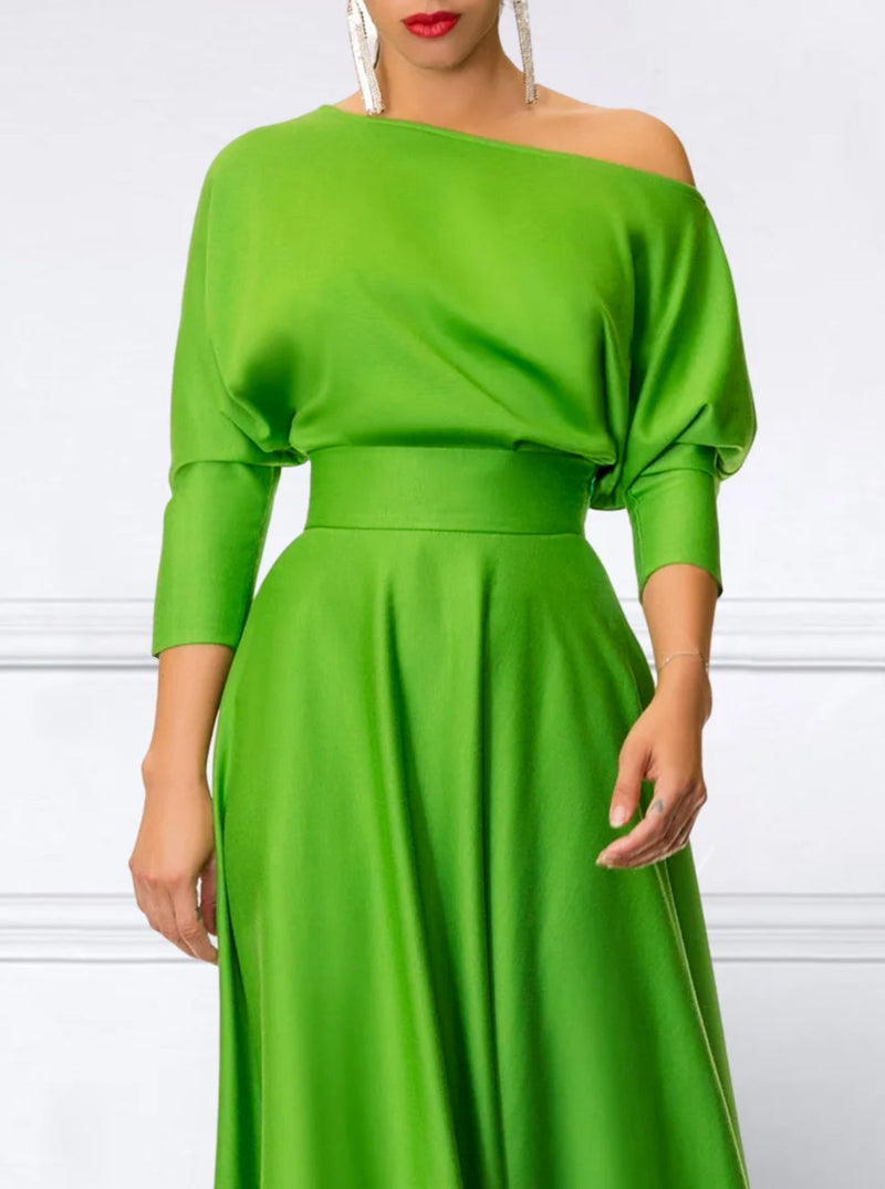Classic Vintage Dress with a Flattering Fit