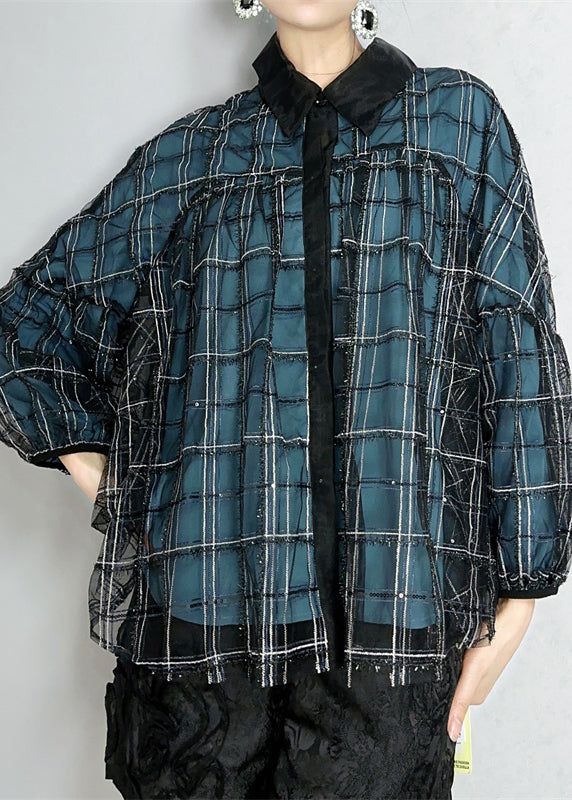 Classic Vintage Shirt with a Flattering Fit