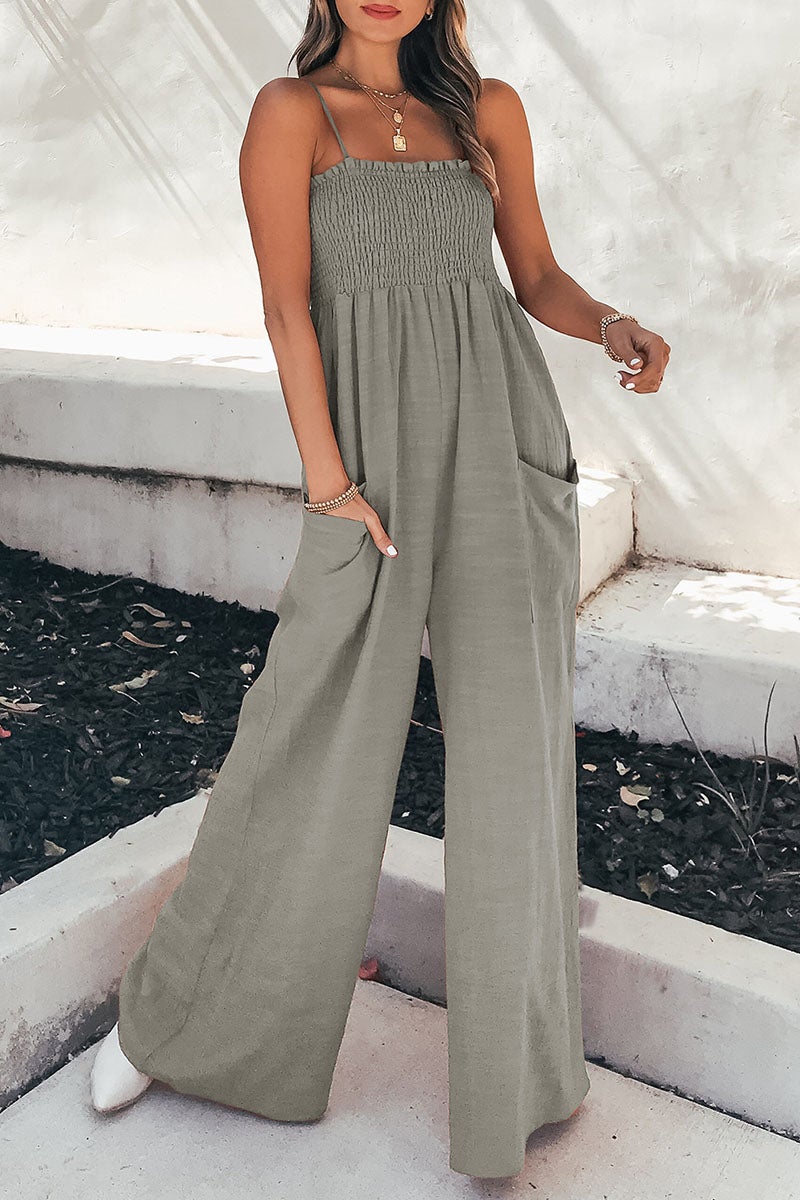 Sophisticated Garment with a Clean Classic Look