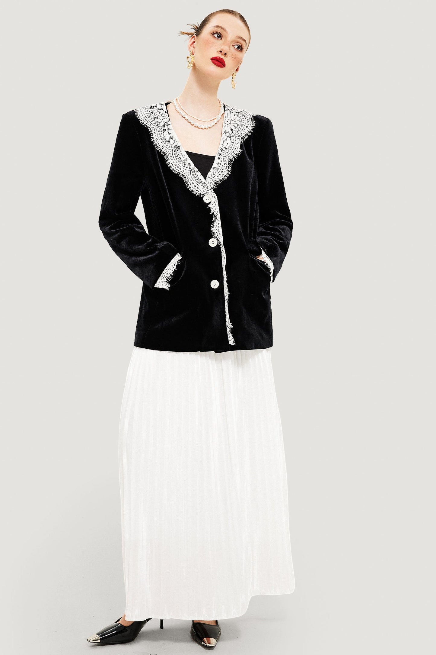Effortlessly Elegant Garment with a Timeless Design