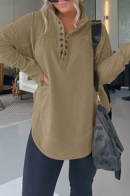 Classic Vintage Pullover with a Flattering Fit