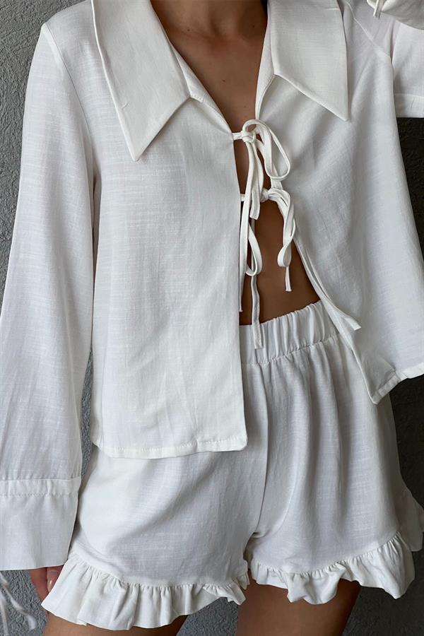 Gracefully Styled Garment for Any Occasion