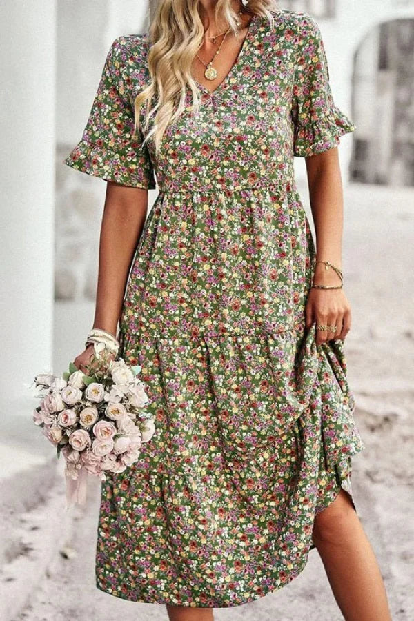 Well Tailored Dress with a Graceful Silhouette