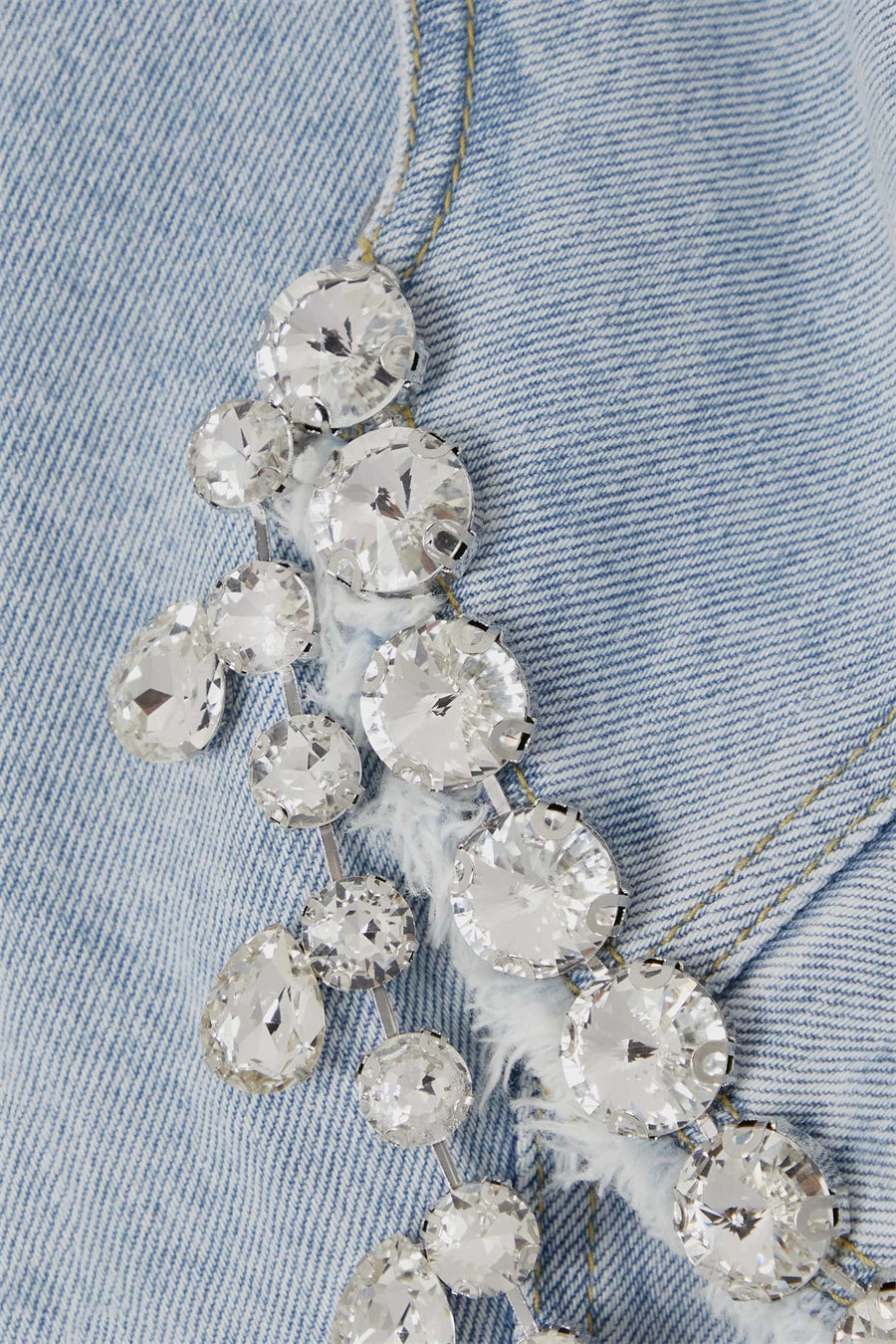 Effortlessly Elegant Garment with a Timeless Design