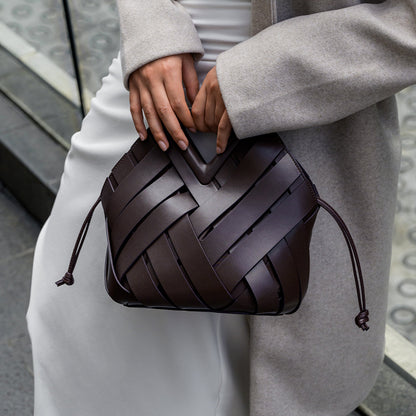 Well Tailored Bag with a Graceful Silhouette