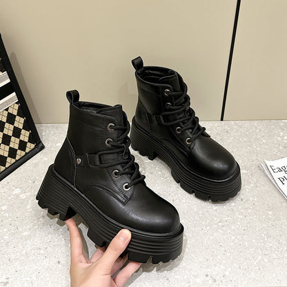 Polished Boots with an Effortless Classic Look