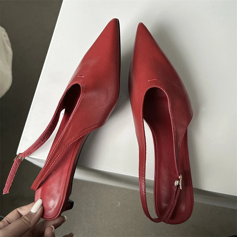 Classic Vintage Heels with a Flattering Fit