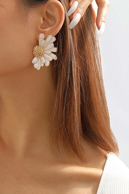 Gracefully Styled Garment for Any Occasion