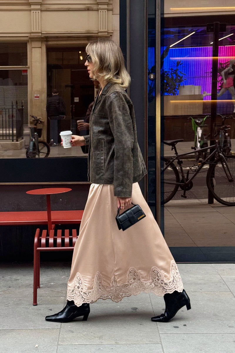 Gracefully Styled Garment for Any Occasion