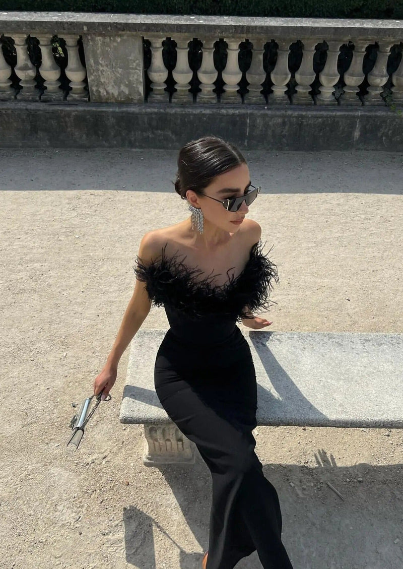 Effortlessly Elegant Dress with a Timeless Design
