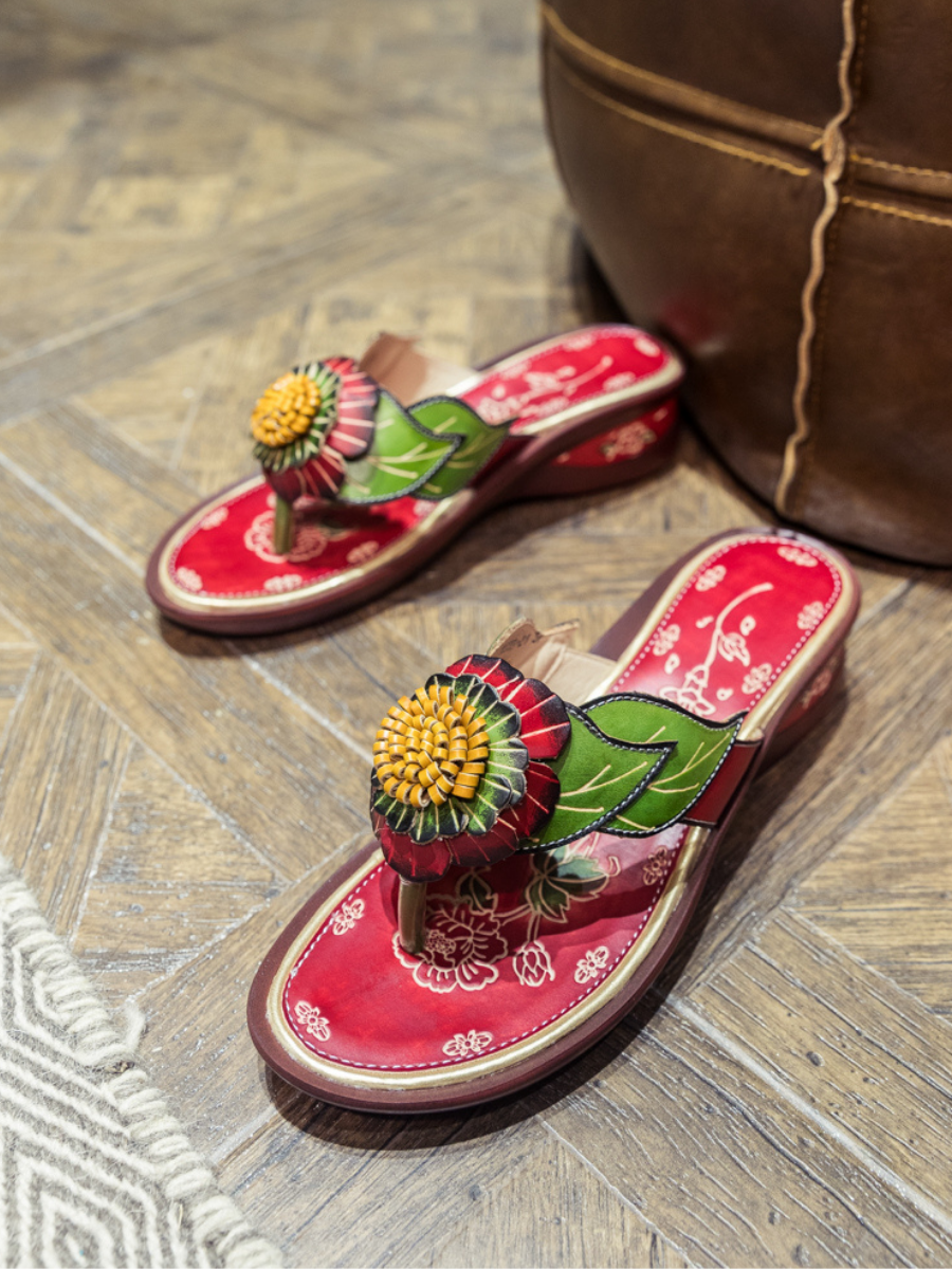Effortlessly Elegant Sandals with a Timeless Design