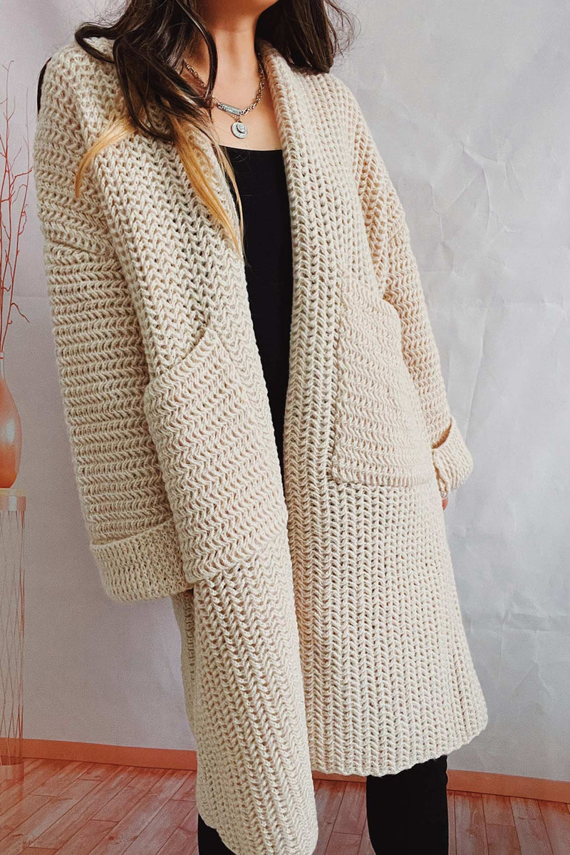 Well Tailored Cardigan with a Graceful Silhouette