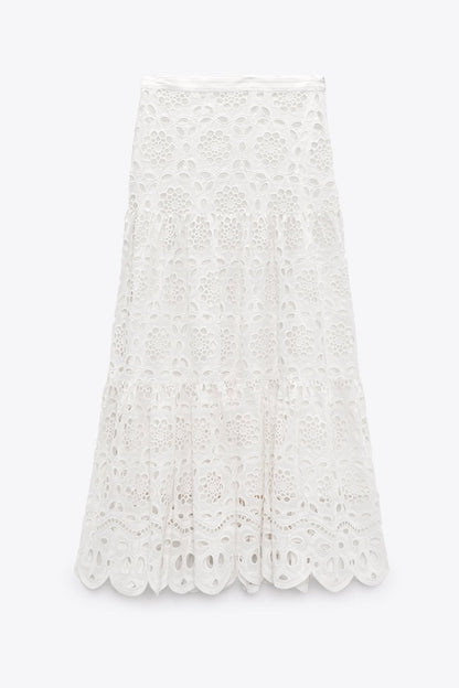 Sophisticated Garment with a Clean Classic Look