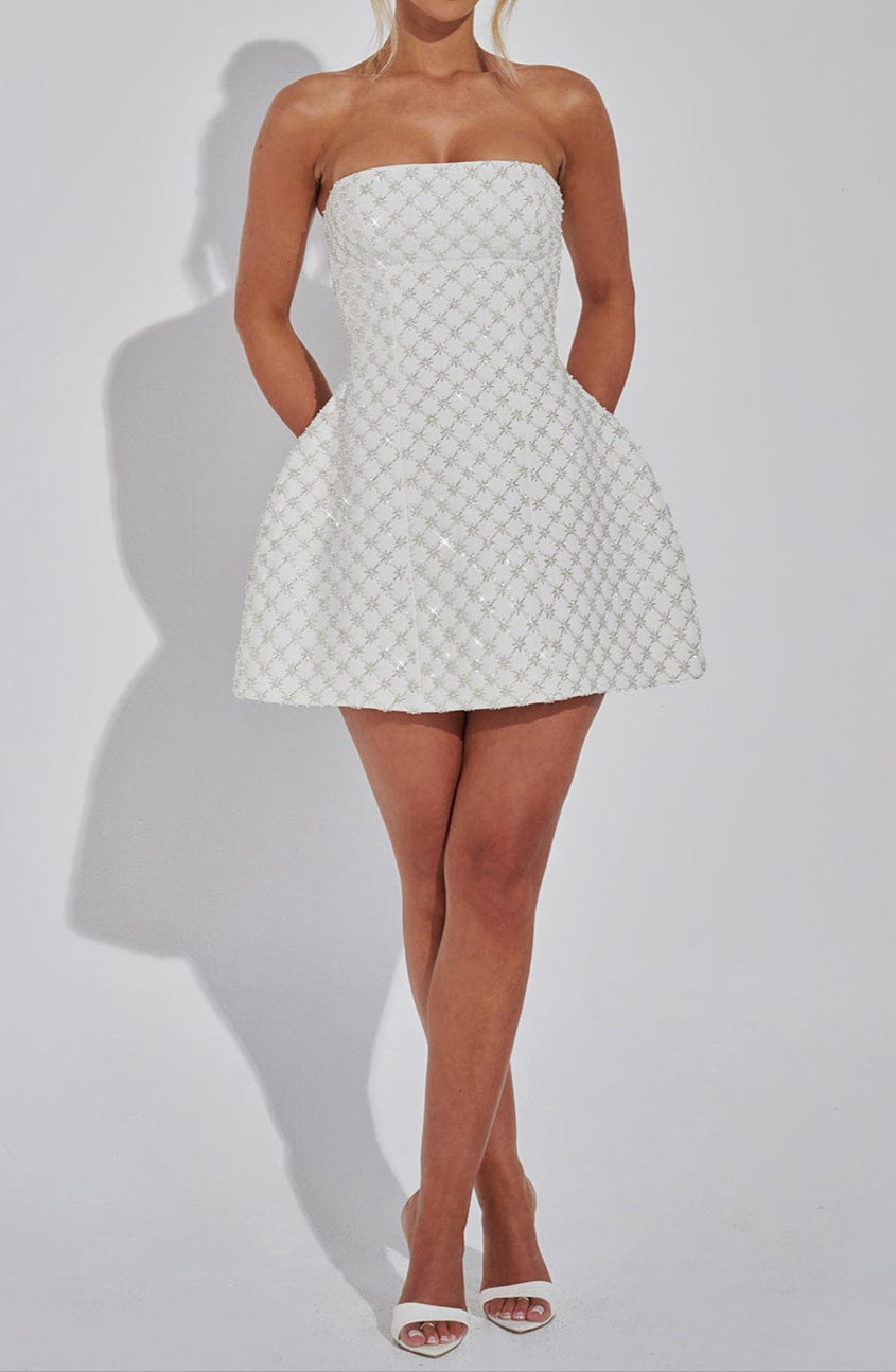 Beautifully Crafted Dress in a Classic Style